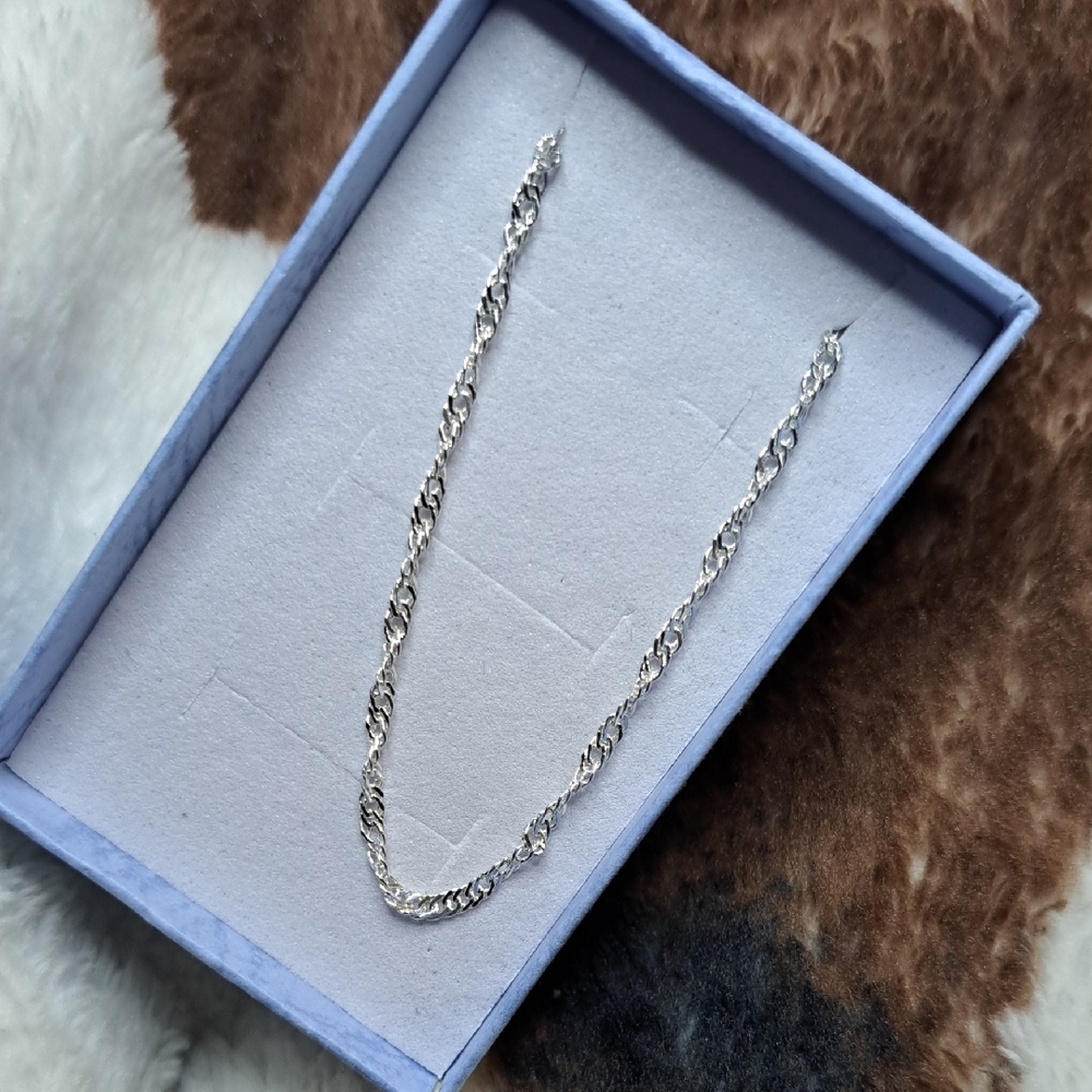 Elegant Necklace Approximately 20in Long
